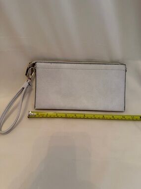 Sleek White Wristlet Clutch with Detachable Strap